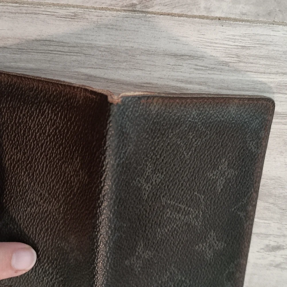 Louis Vuitton 2 Card Holder/ ID Holder - Picture 4 of 11